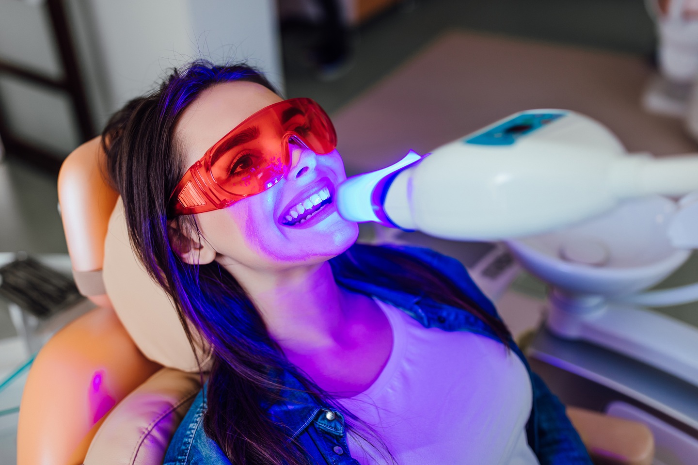 Zoom vs KöR: Which Teeth Whitening Is Best?
